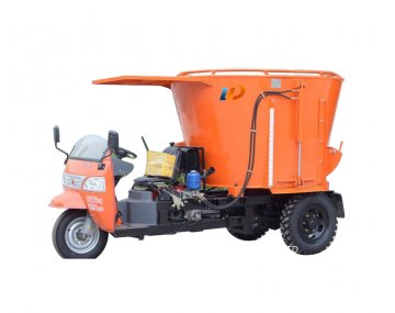 Self Propelled TMR Mixers