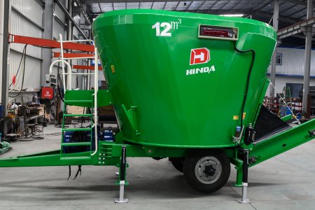 TMR feed  mixers to Canada