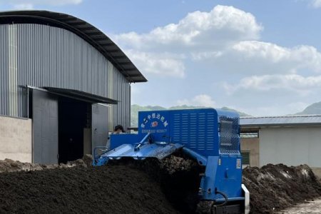 What is an organic fertilizer composting machine?