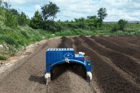 Full Hydraulic Crawler Compost Turner: The Green Engine Reshaping Organic Waste Recycling